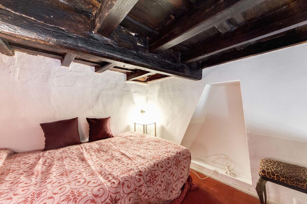 Campo Dei Fiori Stunning And Quiet Apartment Рим Екстериор снимка