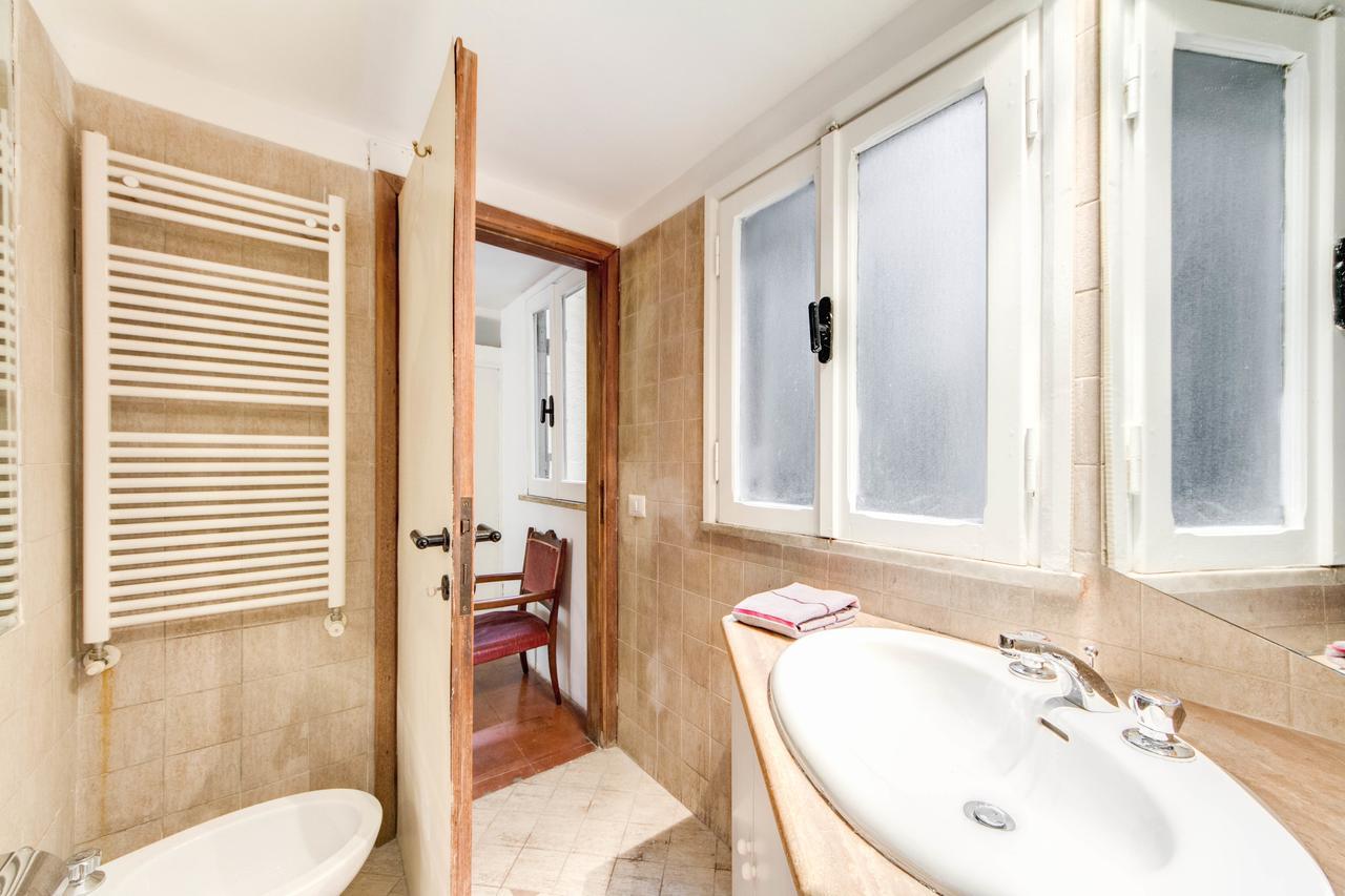 Campo Dei Fiori Stunning And Quiet Apartment Рим Екстериор снимка